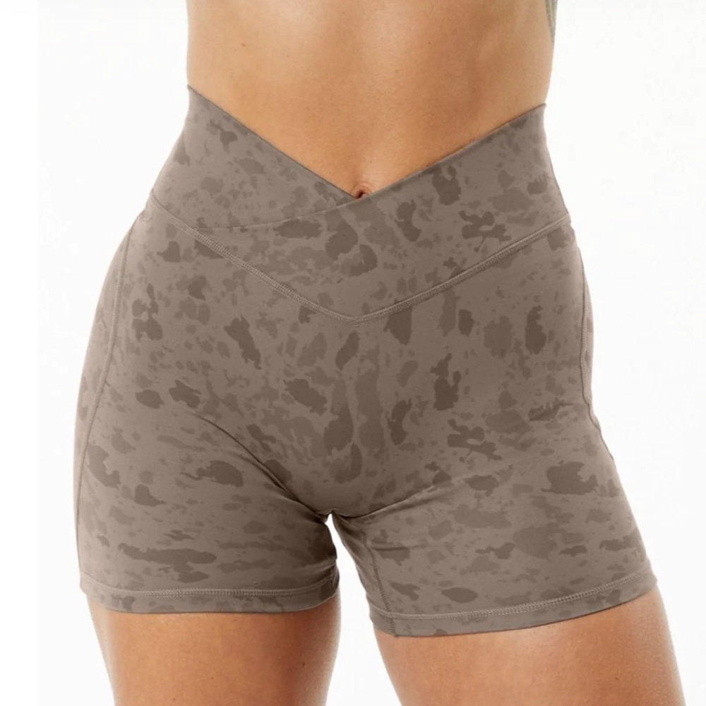 Alphalete biker shorts